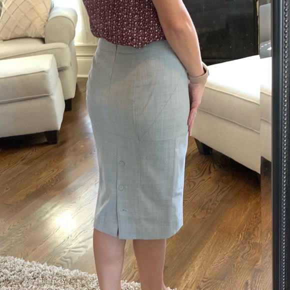ANN TAYLOR LOFT Size 0 Gray Burgundy Pencil Skirt Blouse Set Career Office - Picture 4 of 14